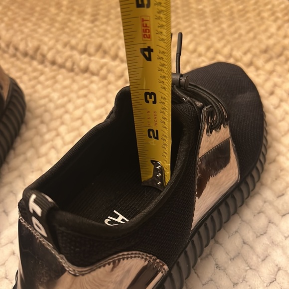 NWOT Astra 2.0, silver and black tennis shoes, size 6? - Picture 10 of 10